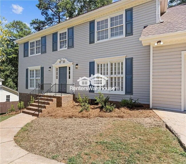 1388 Chesapeake Dr SW in Lilburn, GA - Building Photo - Building Photo