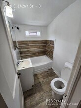 3820 E 142nd St in Cleveland, OH - Building Photo - Building Photo