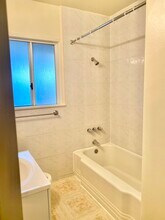 4542 E 15th St in Long Beach, CA - Building Photo - Building Photo