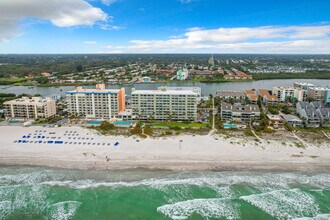 20000 Gulf Blvd in Indian Shores, FL - Building Photo - Building Photo