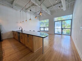 2514 Abercorn St in Savannah, GA - Building Photo