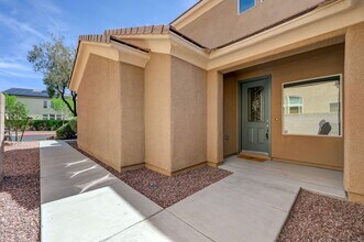 8833 Sherwood Park Dr in Las Vegas, NV - Building Photo - Building Photo
