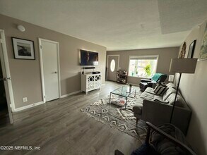 1017 3rd St in Neptune Beach, FL - Building Photo - Building Photo
