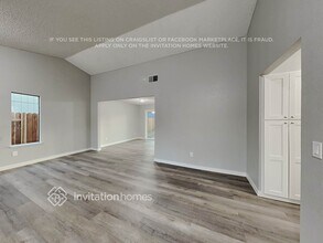 7409 Martignetti Ct in Sacramento, CA - Building Photo - Building Photo