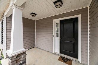 211 Lynden Ln in New Bern, NC - Building Photo - Building Photo