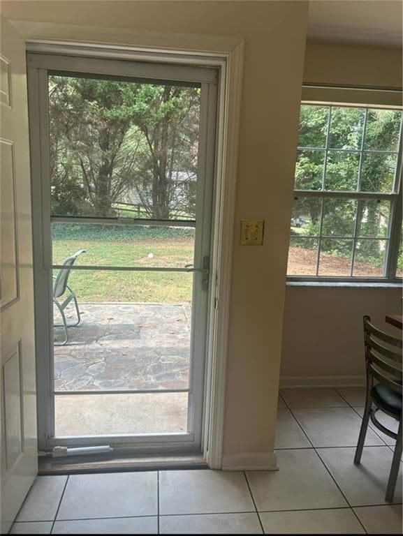 3425 Century Dr in Cumming, GA - Foto de edificio - Building Photo