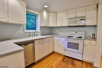 184 W Glen Ave in Ridgewood, NJ - Building Photo - Building Photo