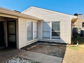 2254 Spicewood Ln in Carrollton, TX - Building Photo - Building Photo
