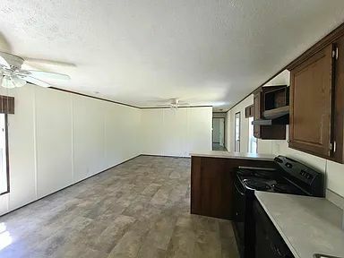 2226 Nichols Hwy in Aynor, SC - Foto de edificio - Building Photo