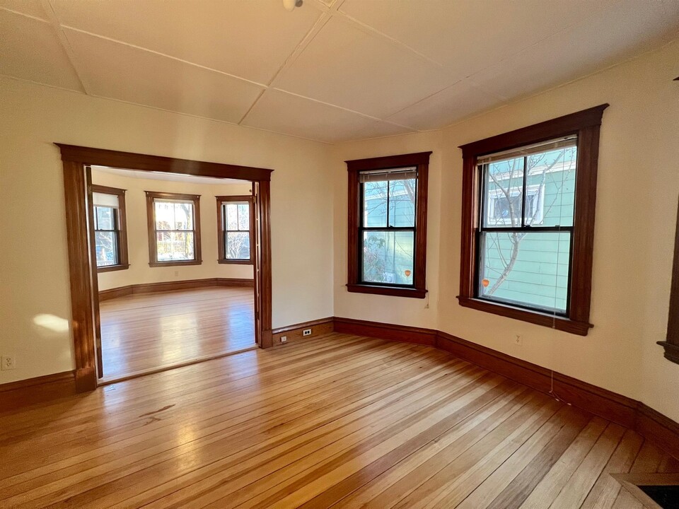 21 Gold Star Rd, Unit 1 in Cambridge, MA - Building Photo