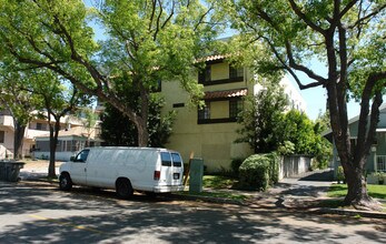 602 W California Ave in Glendale, CA - Building Photo - Building Photo