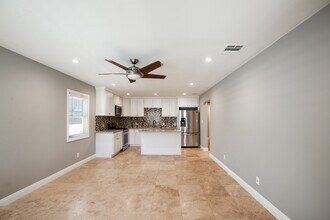 2653 Tilden Ave, Unit 2653 Tilden Ave in Los Angeles, CA - Building Photo - Building Photo