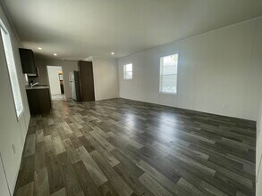 15862 Villaire Ave in Clinton Township, MI - Building Photo - Building Photo