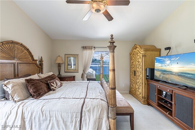 5595 Greenwood Cir