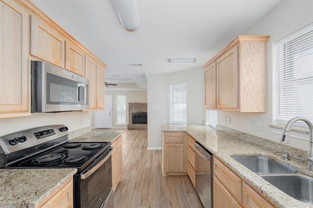 property at 1807 Park Pl