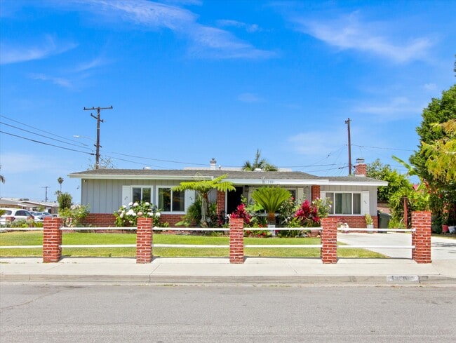 property at 13701 Glenhaven Dr
