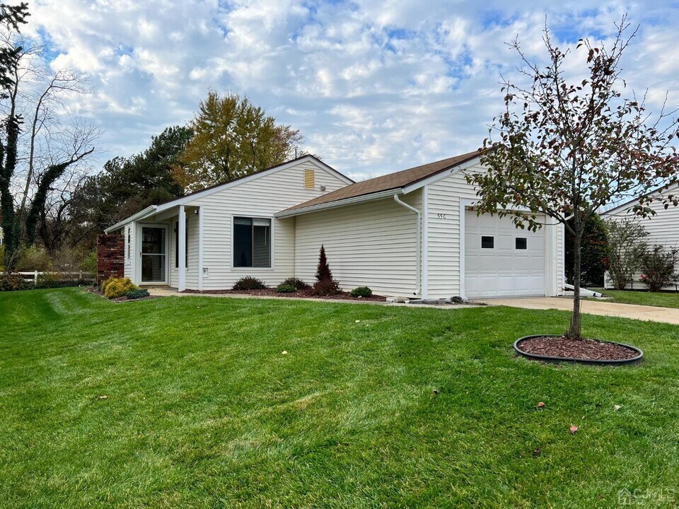 55A Juniper Plaza in Monroe Township, NJ - Building Photo