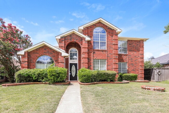 property at 1225 Paul Dr