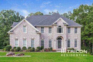 209 Lassiter Dr in Ellenwood, GA - Building Photo