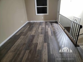 5809 Christie Ave SE in Kentwood, MI - Building Photo - Building Photo