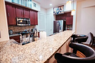 38 E Serene Ave in Las Vegas, NV - Building Photo - Building Photo