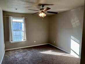 2406 W Bridlewood Trail in Ozark, MO - Building Photo - Building Photo