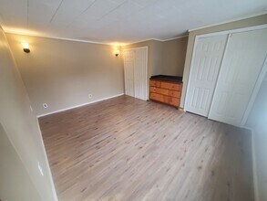 141 College Ave, Unit Apt 2 in Waterville, ME - Building Photo - Building Photo