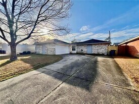 107 Dixie Cir in Slidell, LA - Building Photo