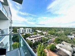 101 S Eola Dr in Orlando, FL - Foto de edificio - Building Photo