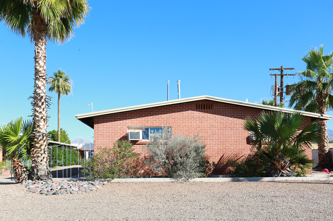 Cielo Azul Apartments in Tucson, AZ - Building Photo - Building Photo