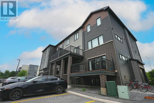 500 Eldorado Private in Ottawa, ON - Building Photo - Building Photo