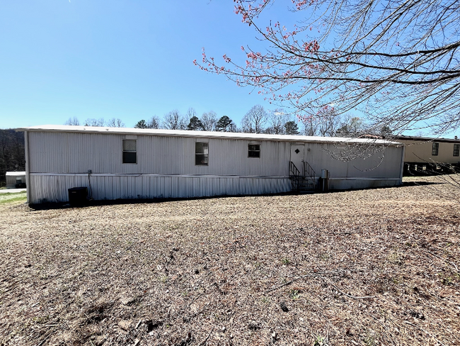 161 Dawn Dr in Marion, NC - Building Photo - Building Photo