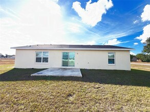 21 Malauka Loop Ln in Ocklawaha, FL - Building Photo - Building Photo