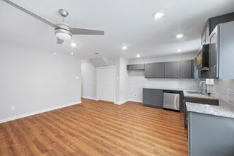 8120 Laura Koppe Rd in Houston, TX - Building Photo - Building Photo