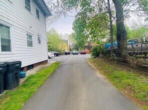 110 Norwood Ave in Cranston, RI - Building Photo - Building Photo