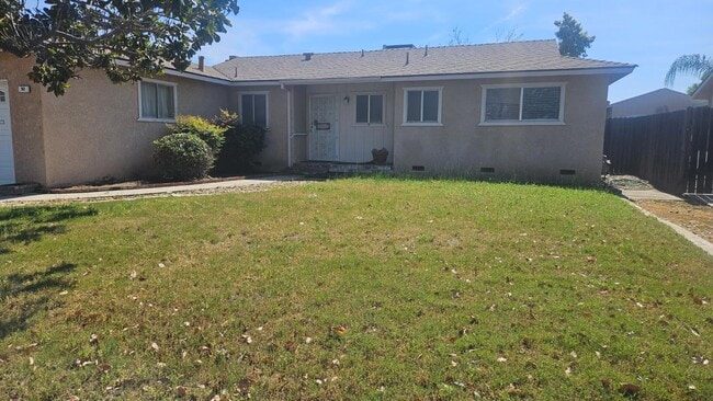 property at 92 W Gettysburg Ave