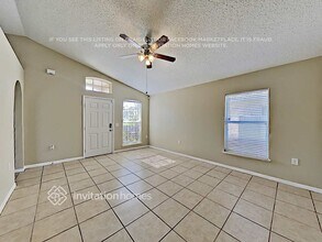 6442 Tabogi Trail in Wesley Chapel, FL - Foto de edificio - Building Photo