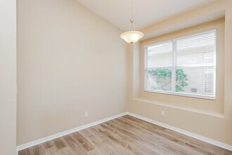 5234 Clover Mist Dr in Apollo Beach, FL - Foto de edificio - Building Photo