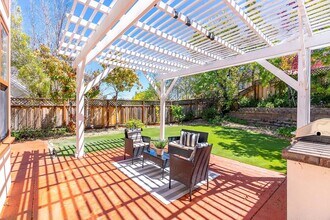 1923 Nicosia Ct in Pleasanton, CA - Building Photo - Building Photo