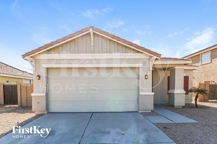 25659 W Burgess Ln in Buckeye, AZ - Building Photo