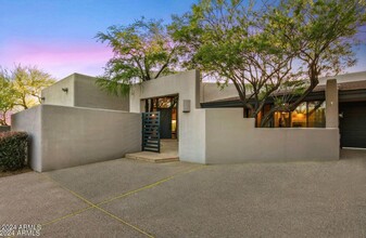 10726 E Tamarisk Way in Scottsdale, AZ - Building Photo - Building Photo