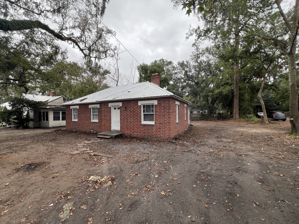 3602 Norwich St in Brunswick, GA - Building Photo