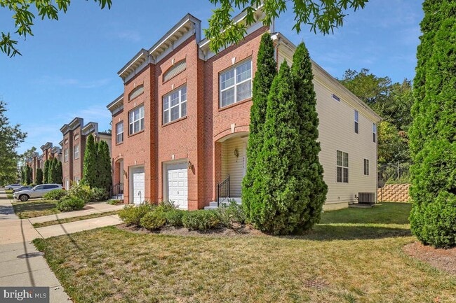 property at 4916 7th St NE
