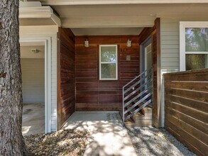 400 E 33rd St in Austin, TX - Building Photo - Building Photo