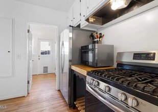 1579 N Harding Ave in Pasadena, CA - Building Photo - Building Photo