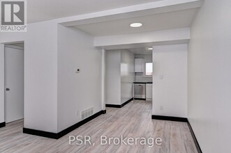 526 Sunnydale Pl in Waterloo, ON - Building Photo - Building Photo