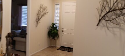 1716 N Forest Oaks Dr in Beaumont, CA - Building Photo - Building Photo