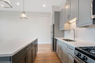 4405 N Artesian Ave in Chicago, IL - Foto de edificio - Building Photo