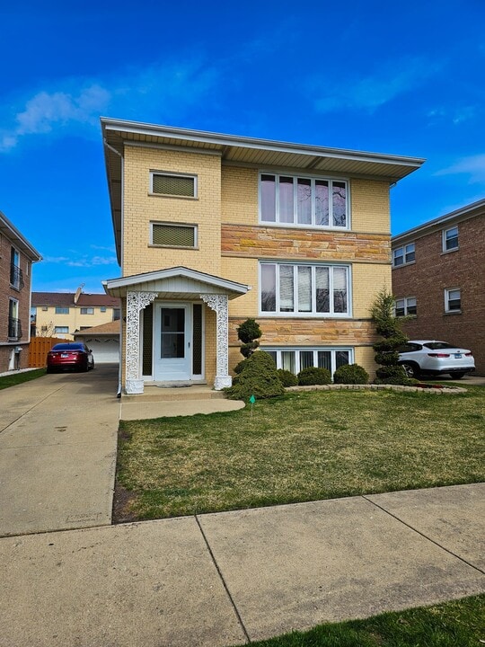 8668 W Carmen Ave, Unit 1 in Norridge, IL - Building Photo