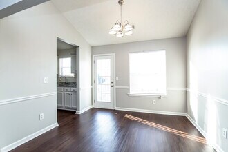 7020 Duncan Walk in Mcdonough, GA - Building Photo - Building Photo